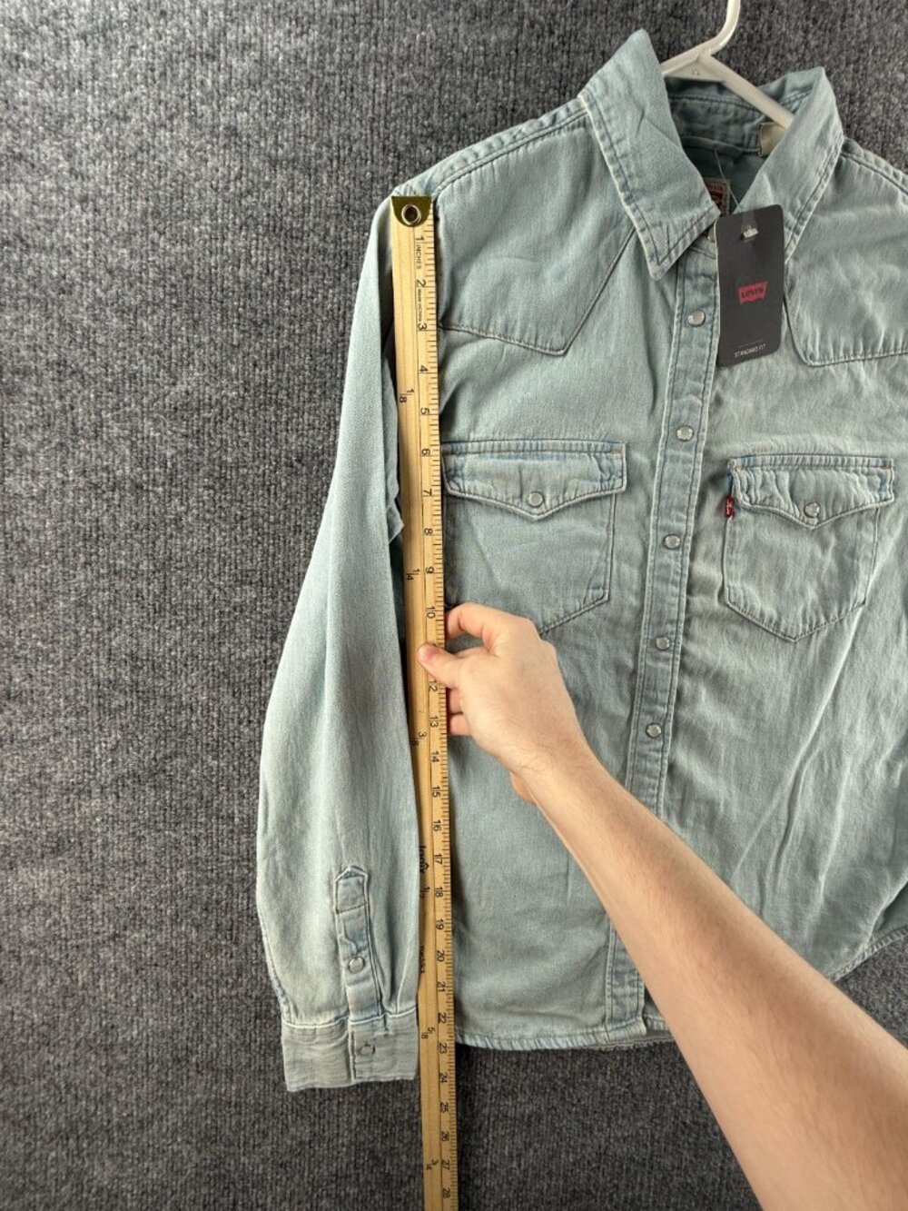 NWT Levi’s Pearl Snap Up Shirt Western Denim Pockets Lightweight Medium Blue - Picture 11 of 15